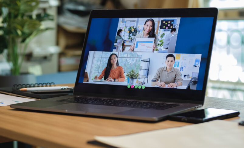 How To Use Zoom For Online Meetings And Classes Easily